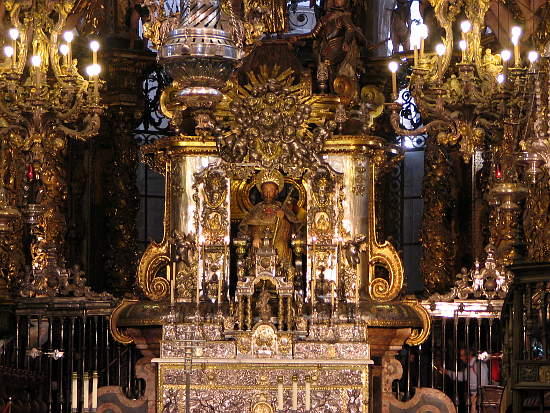 inside Catedral del Apostol
