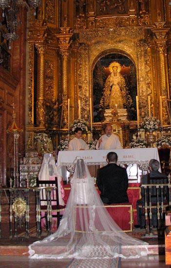 wedding at macarena church, seville